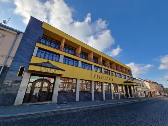 Zavedený hotel na vysočině                                                                                                                             *Hotel ve výborné ekonomické i&nbsp;stavební kondici*