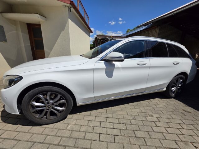 PRODEJ VOZU MERCEDE-BENZ 220 DIESEL COMBI, 4 MATIC 2017